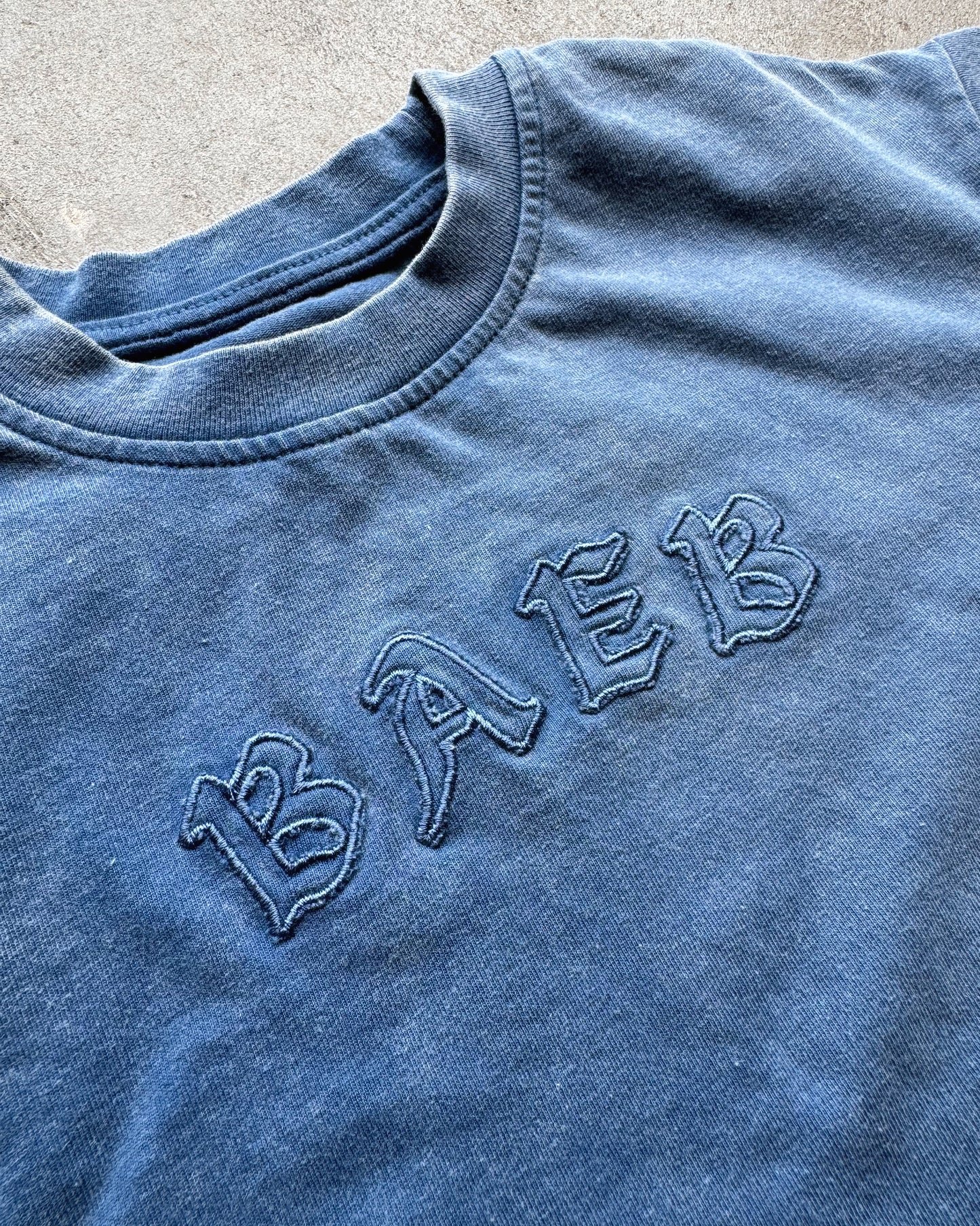 The Appliqué Tee - Washed Blue