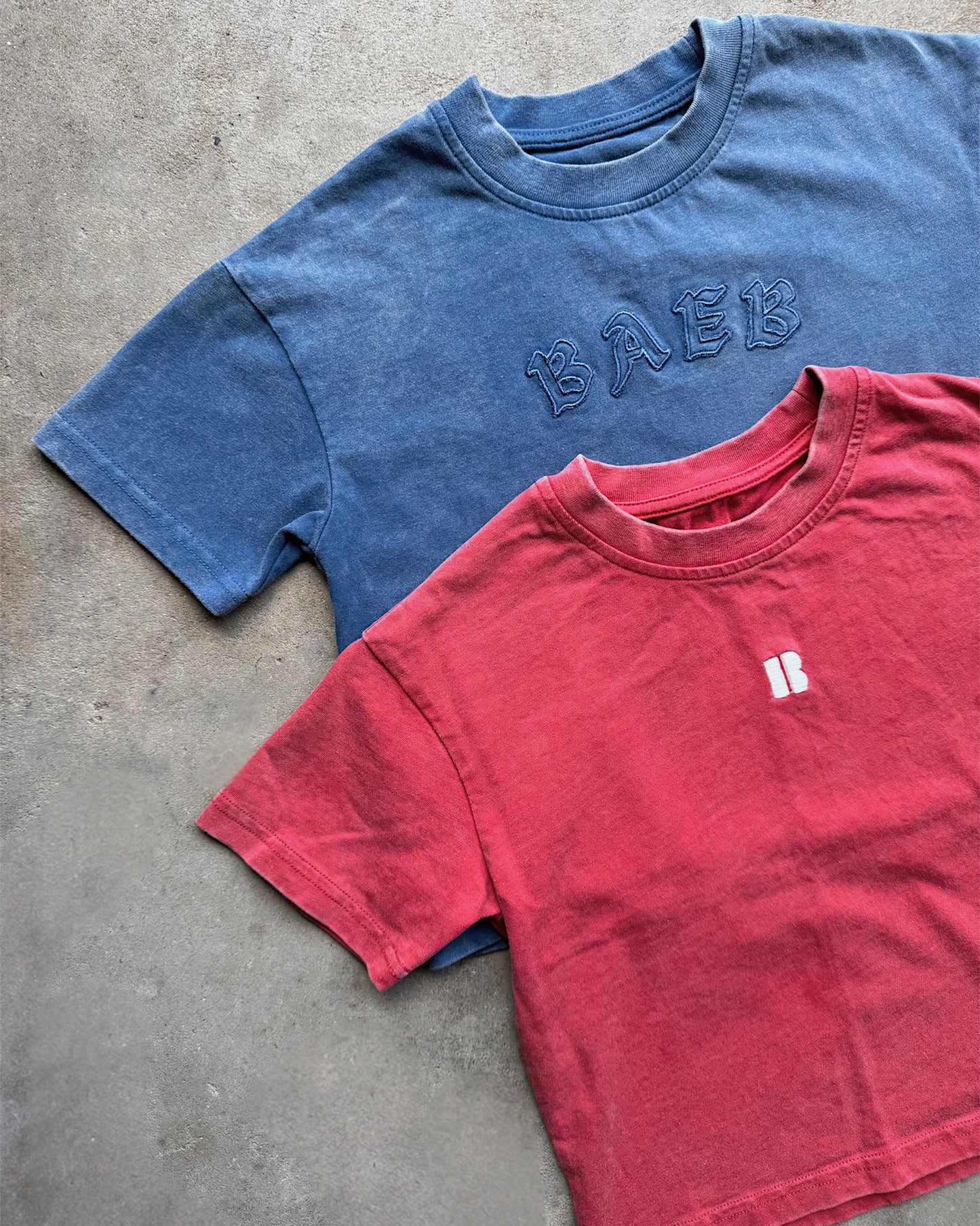 The Everyday Signature Tee - Washed Red