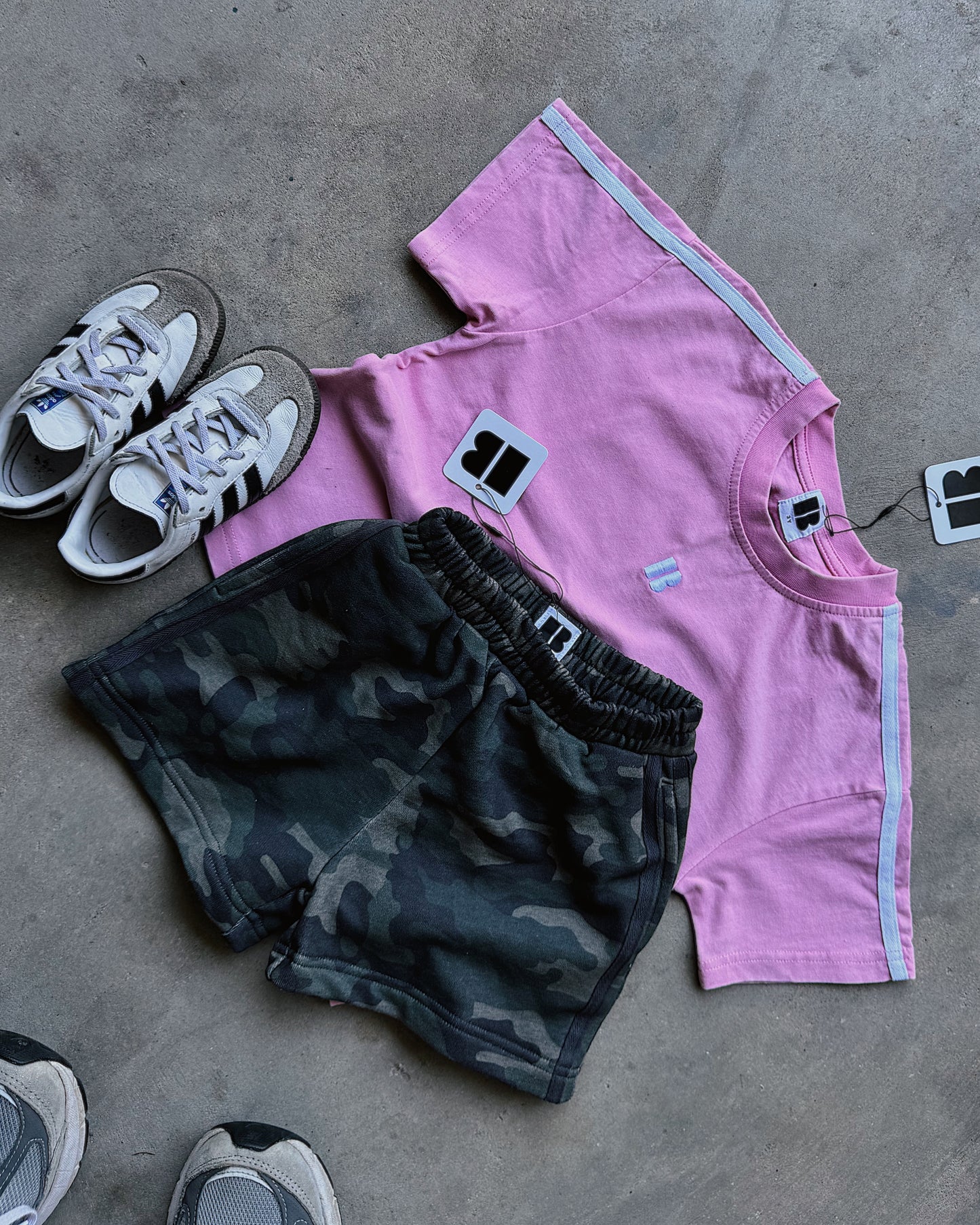 The Everyday Signature Tee - Washed Pink